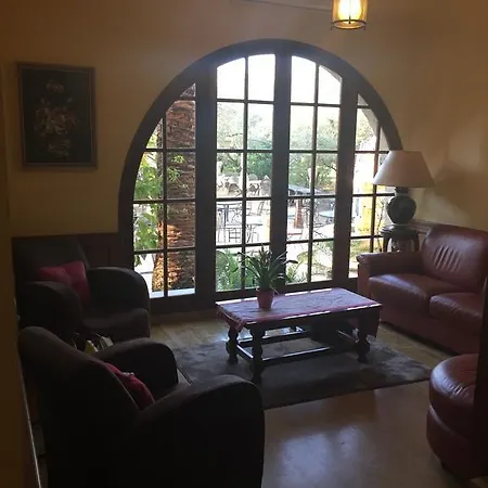 Hotel Castellu Rossu