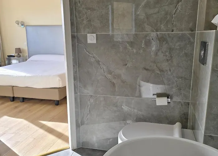 Hotel Castellu Rossu Lucciana (Corsica)