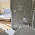 Hotel Castellu Rossu Lucciana (Corsica)