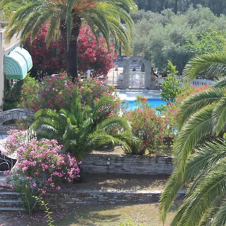 Ξενοδοχείο Castellu Rossu 3*