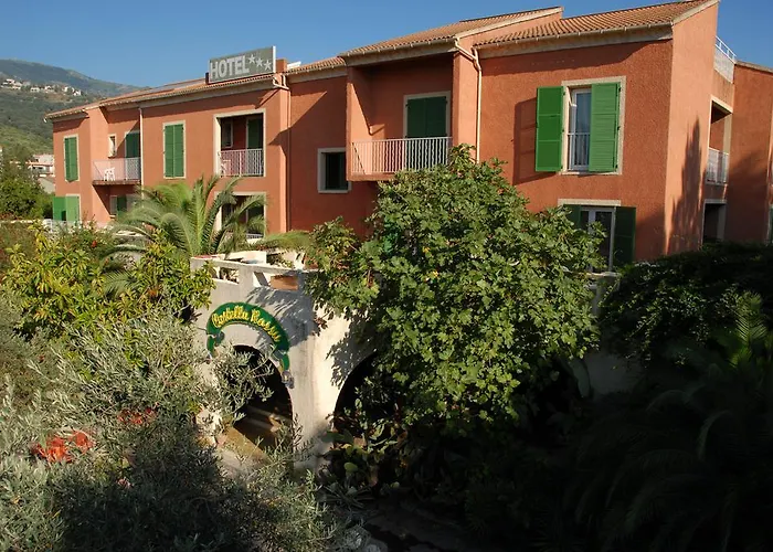 Hotel Castellu Rossu 3*