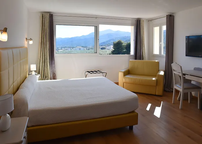 Hotel Castellu Rossu