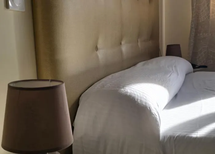 Hotel Castellu Rossu 3*